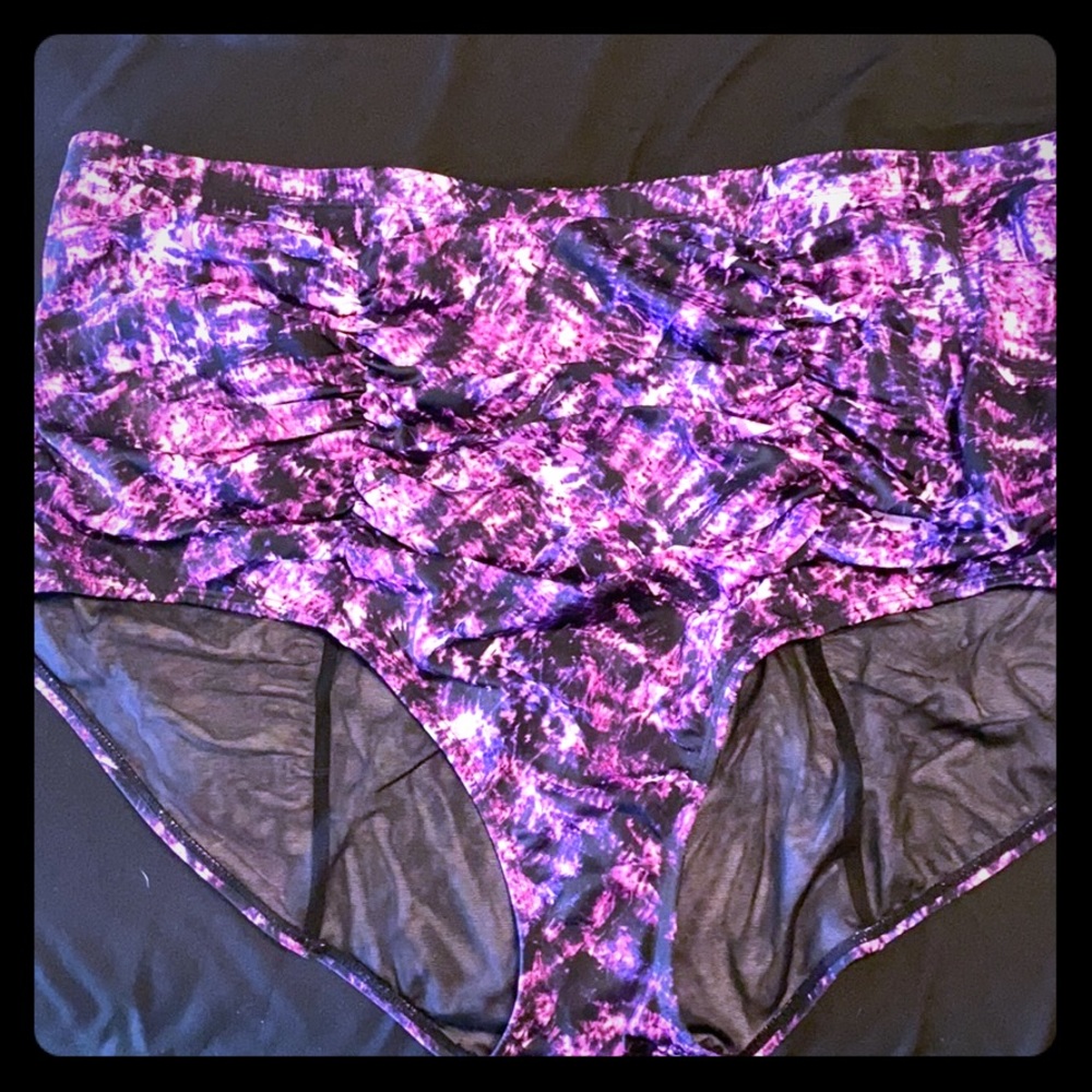 Bikini bottoms